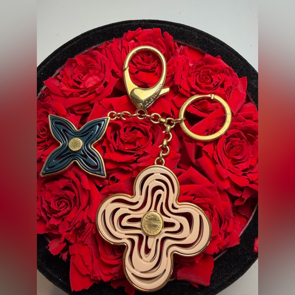 Louis Vuitton Resin Naïf Flower Pink, Black & Gold Bag Charm